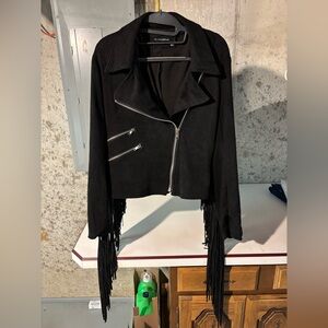 Olivaceous Elegant Black Top